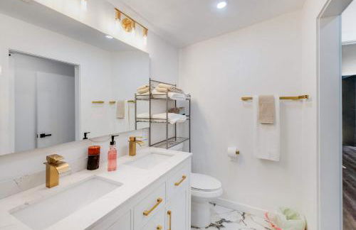 4BR Escape - Mtn Views Private BBQ - Foto 24