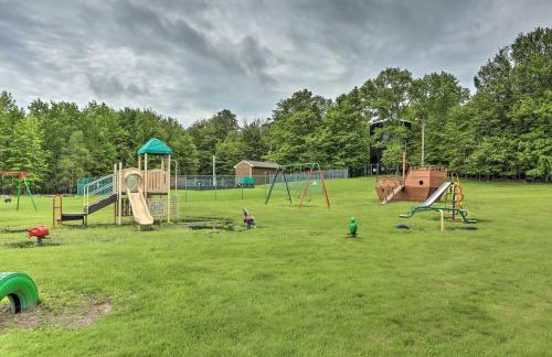 Secluded Family Cabin with Fire Pit in Lake Ariel! - Foto 42