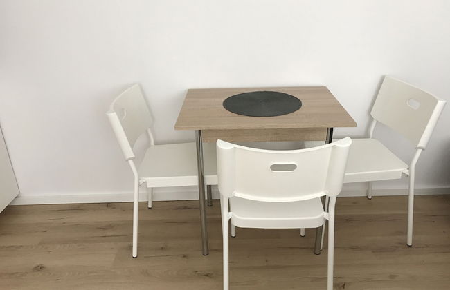 City Apartment - Photo 9