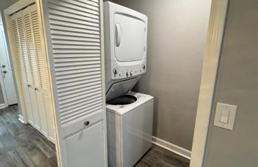 Spacious 2BR Apt with Balcony and 2 King Beds Sleeps 6 - Foto 5