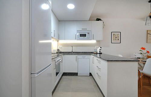 GALIHOST - Apartamentos con parking frente a la playa - Foto 37