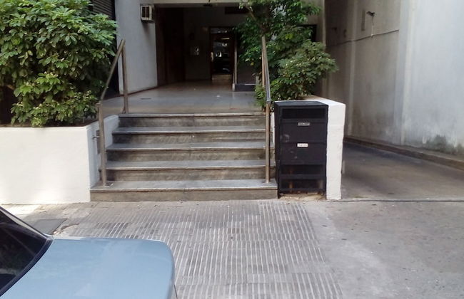 Room in Guest Room - Negotiating Men: Special Guest Artists - Foto 25