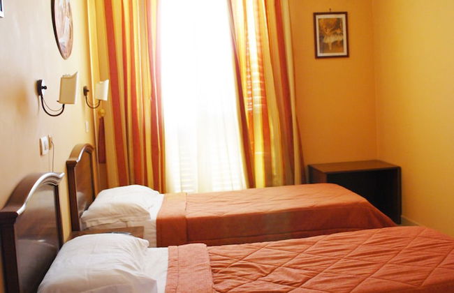 Greta Rooms Hotel - Photo 19