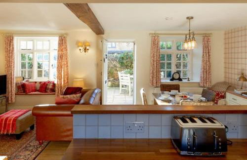 Jasmine Cottage - 2 Bedroom in Heart of Bourton! - Photo 72