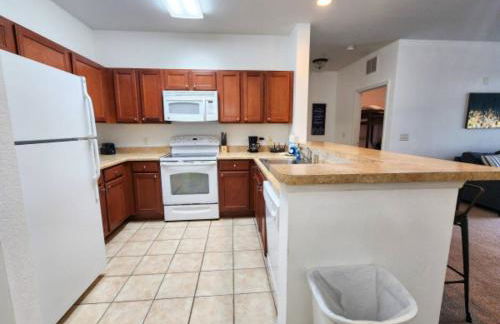 Resort Retreat 2BD Close Disney - Foto 28