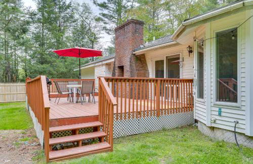 Charming Swan Lake Apartment with Deck! - Foto 26