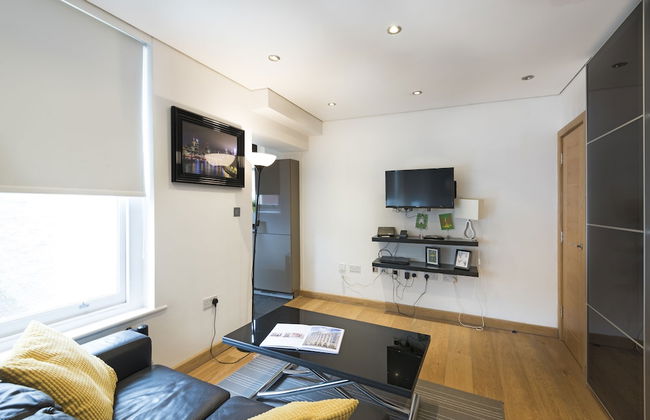 St Paul's by Excel Apartments - Photo 8