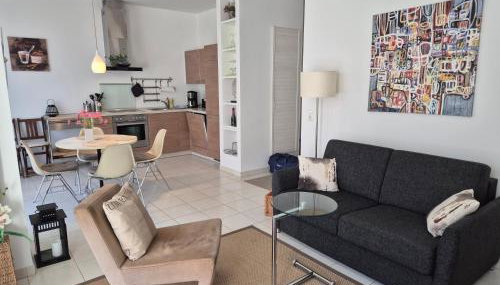 Südwind App2 - Modernes Apartment mit Pool und Sauna, nur 3 Gehminuten zum Strand - Foto 3, furniture
