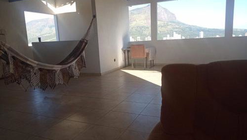 Studio na area central com ar condicionado, banheiro privado - Foto 2