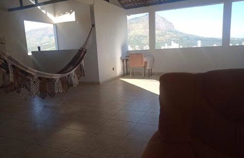 Studio na area central com ar condicionado, banheiro privado - Foto 2