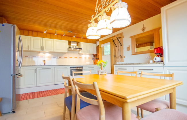 4 bedroom House in Egg with garden and terrace - Photo 7