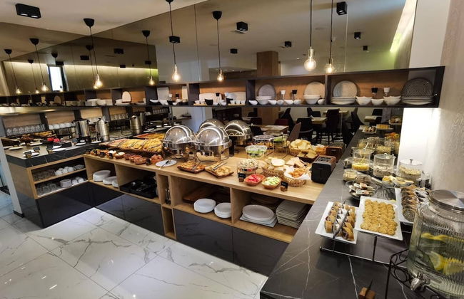 All Seasons Residence - Photo 29