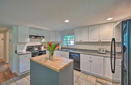 Chic House with Private Dock on Lake Hartwell! - Foto 5