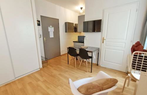 La Maladeta, T2, wifi, ascenseur, casier à skis, 4 personnes - Foto 4