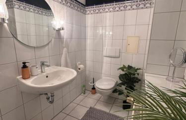 einfachHEIMISCH - zuHauseAUFZEIT - Netflix - Modern - Erholung - Küche - Foto 13