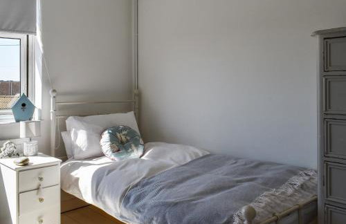 Gull House - Photo 14