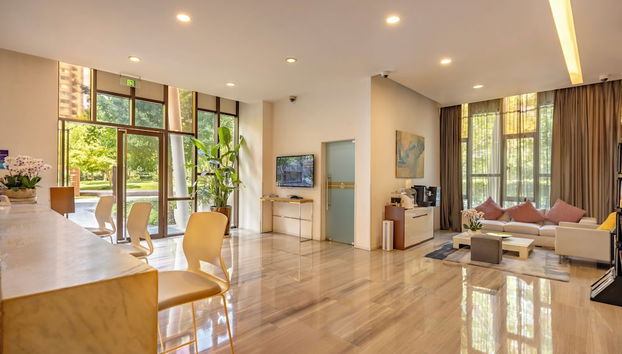 Check-in/check-out kiosk