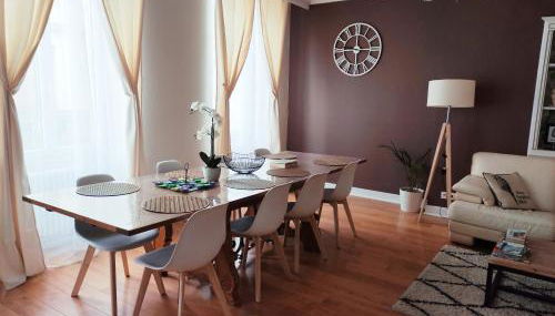 157m2, 4 chambres, 4 salles de bains, 2 WC, 2 parkings en hypercentre - Foto 3