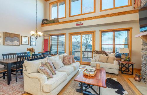 Wolf's Den~Views~Hot Tub~Home Theater~Hatley Ski! - Foto 20