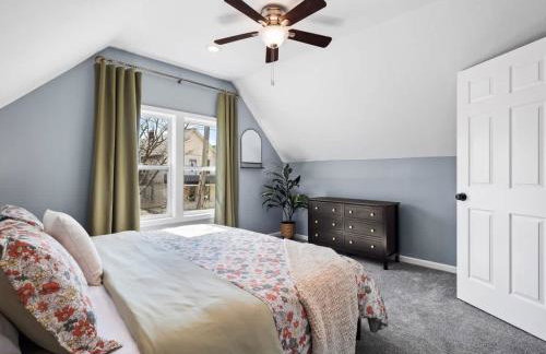 Hot Tub N64 Mins to Downtown Sleeps 8 - Foto 42