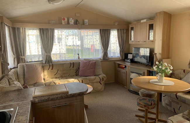 Lovely 2 Bed Chalet in Clacton-on-sea - Foto 8