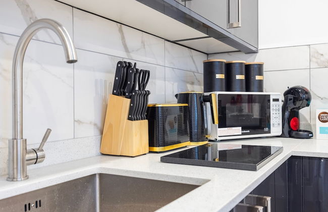 Stylish Block Of Apartments By AV Stays Croydon - Photo 60