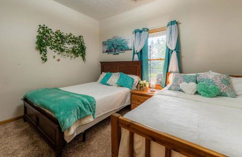 Leaf Peeper's - HUGE deck, pizza oven, Pac-man! - Photo 50