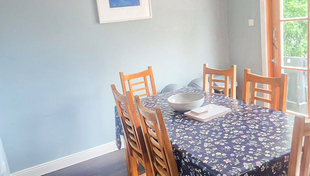 Dingle Town Holiday Home - Foto 3, Essbereich im Zimmer