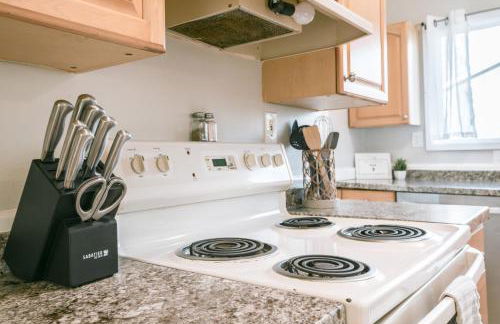 5 Bedroom House Cheerful Bungalow with AC Pet Friendly - Foto 20