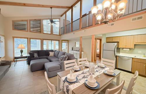 Lakefront-4BD3BA-Sleeps 12PP - Photo 3