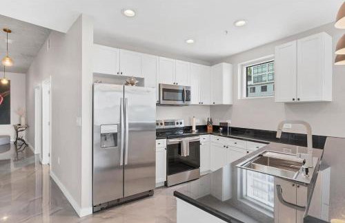 Modern 3 bedroom condo in downtown w free parking - Foto 6