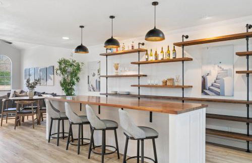 Luxury Austin Retreat w Pool, Games, Sleeps 12 - Foto 16