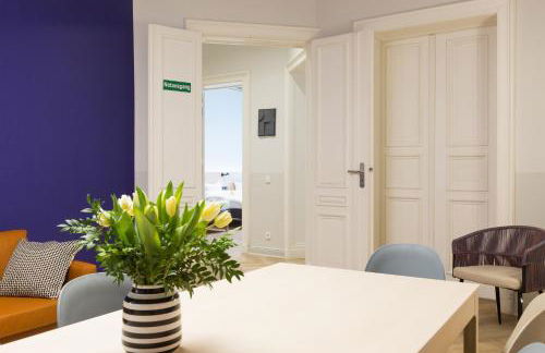 Dilo Apartments Berlin 160 sqm Modern Historic Apartments for 12 Guests - Foto 43