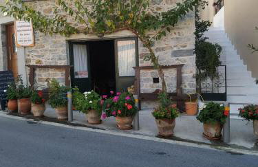 Melissa Apartments - Photo 4