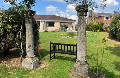 Spacious bungalow with large private garden - Foto 20