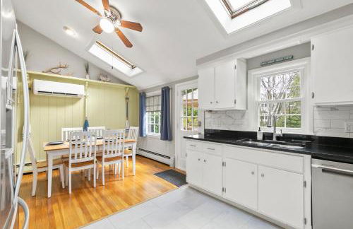 Modern Beach & Pond Getaway in Heart of Cape Cod - Foto 39