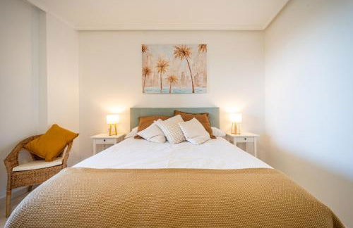 Wonderful Golf & Beach Apartment with front Seaview and Pool - Foto 9