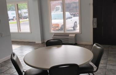 Gated 1 King Bedroom 1 Bath Apt with Full Kitchen 129 - Foto 4