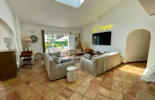 Villa provençale, Golfe Saint Tropez, Climatisée 12 pers, 4 suites, Piscine chauffée, Hammam, Spa, Billard, Pétanque, Wifi professionnel haut débit - Foto 36