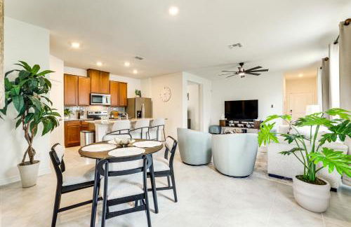 12 Mi to San Antonio River Walk Home with Yard! - Photo 1