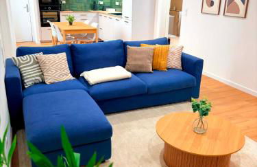 Le salon des voyageurs - Appartement au coeur du Centre Historique de Dole avec Terrasse - Photo 2