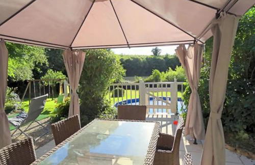 4 Bed-Sleeps 8-Aircon-Garden-Pool-Parking - Foto 20