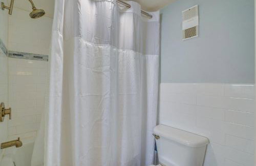 Pool and Beach Access Waterfront Hudson Condo! - Foto 18