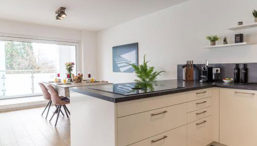Happy Living - Apartment am Bodensee mit Billard & Balkon by living TIMELESS - Foto 5, stove