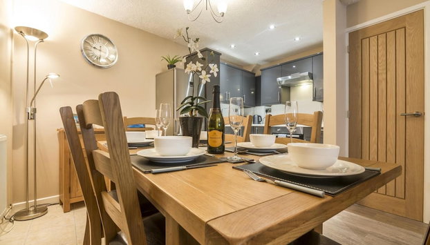 Harry s - 2 Bedroom Holiday Home - Tenby - Foto 3, Zimmer