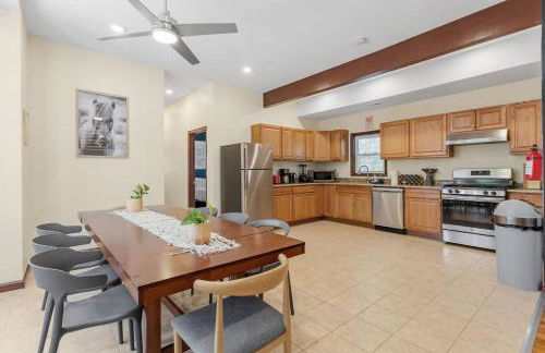 Renovated Ranch Style 6BR 4BA Duplex Beach House - Foto 4