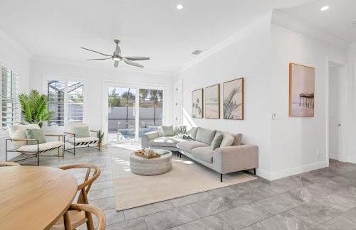 Ponce Inlet Surf Villa- Steps to beach with pool and spa! - Foto 9