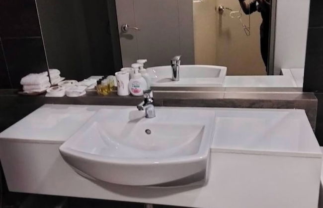 New Loft Modern Home - Photo 21