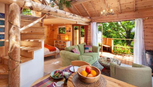 Porthole Log Cabin - Photo 3