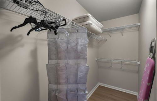 5 BedRooms Family retreat with GameRoom Near DC & Qunatico - Photo 19